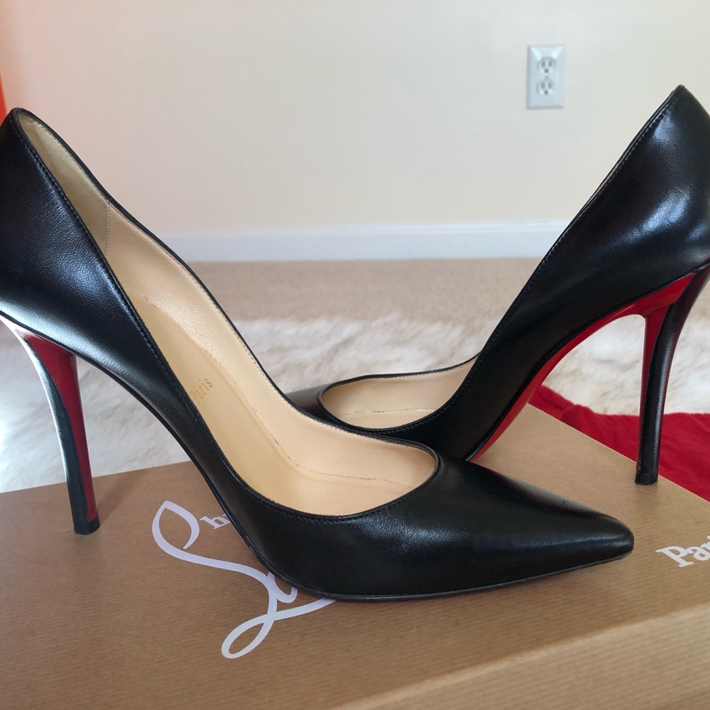 Christian Louboutin Apostrophy Pointed Toe Pump